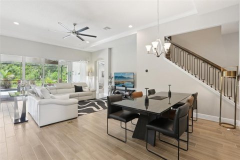 House in Apollo Beach, Florida 5 bedrooms, 298.87 sq.m. № 1826123 - photo 4