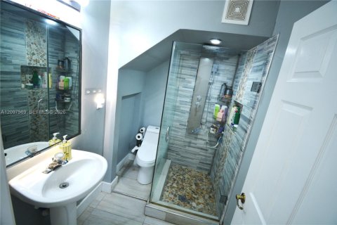 Villa ou maison à louer à Doral, Floride: 4 chambres, 195.56 m2 № 2393059 - photo 17