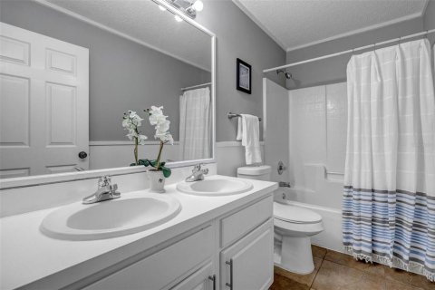 House in Palm Coast, Florida 4 bedrooms, 214.33 sq.m. № 1914277 - photo 25