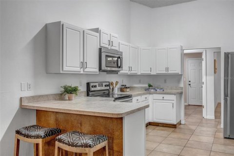 House in Palm Coast, Florida 4 bedrooms, 214.33 sq.m. № 1914277 - photo 9