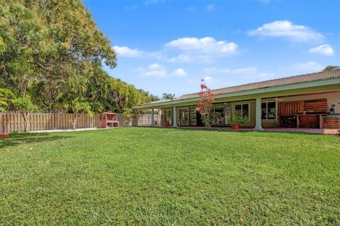 Снять в аренду виллу или дом в Катлер-Бей, Флорида 4 спальни, 188.68м2, № 2045221 - фото 20