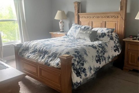 Villa ou maison à vendre à St. Lucie, Floride: 3 chambres, 205.31 m2 № 1959919 - photo 13