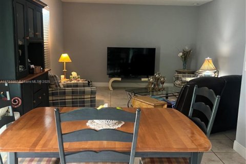 Villa ou maison à vendre à St. Lucie, Floride: 3 chambres, 205.31 m2 № 1959919 - photo 4