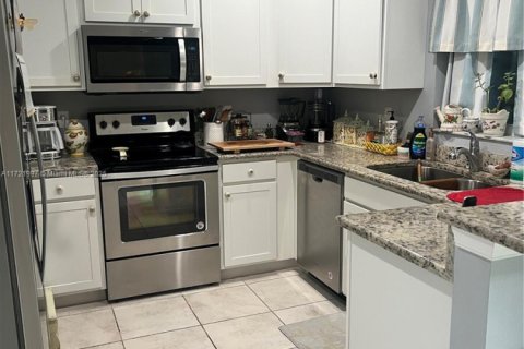 Villa ou maison à vendre à St. Lucie, Floride: 3 chambres, 205.31 m2 № 1959919 - photo 7