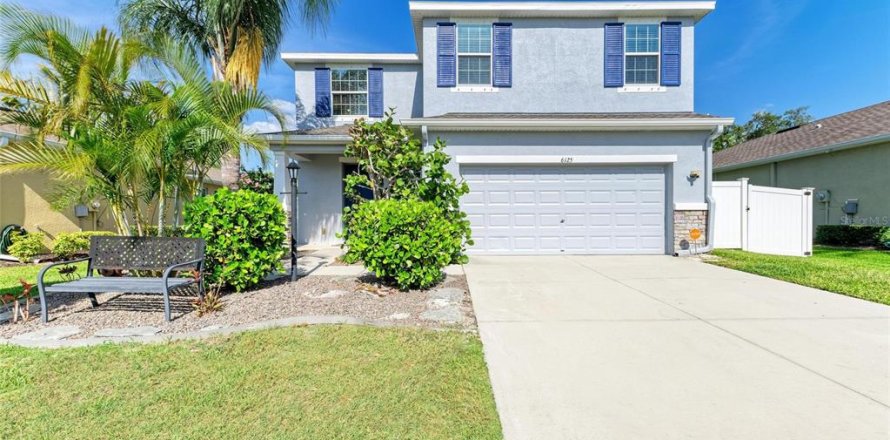 House in Bradenton, Florida 4 bedrooms, 221.76 sq.m. № 1654006