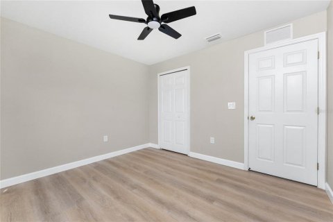 House in Port Charlotte, Florida 3 bedrooms, 130.71 sq.m. № 1902407 - photo 19