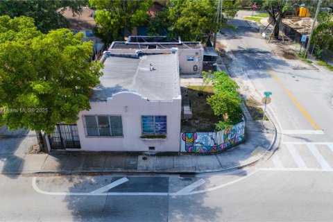 Commercial property in Miami, Florida № 1951355 - photo 7