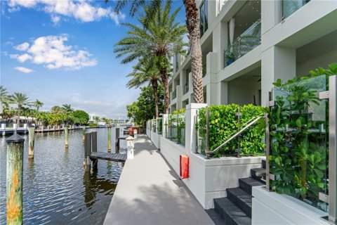 Touwnhouse à vendre à Lauderdale-by-the-Sea, Floride: 4 chambres, 280.94 m2 № 2181765 - photo 6