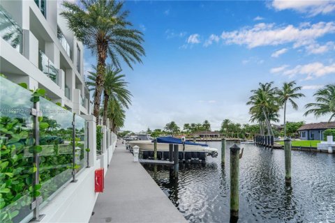 Touwnhouse à vendre à Lauderdale-by-the-Sea, Floride: 4 chambres, 280.94 m2 № 2181765 - photo 8