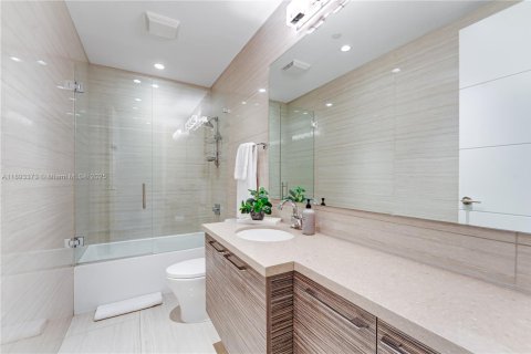 Touwnhouse à vendre à Lauderdale-by-the-Sea, Floride: 4 chambres, 280.94 m2 № 2181765 - photo 14