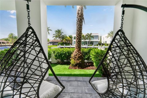 Touwnhouse à vendre à Lauderdale-by-the-Sea, Floride: 4 chambres, 280.94 m2 № 2181765 - photo 15