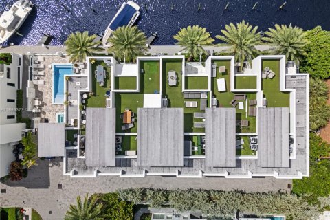 Touwnhouse à vendre à Lauderdale-by-the-Sea, Floride: 4 chambres, 280.94 m2 № 2181765 - photo 3
