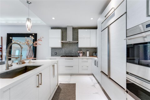 Touwnhouse à vendre à Lauderdale-by-the-Sea, Floride: 4 chambres, 280.94 m2 № 2181765 - photo 20