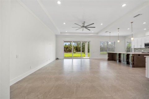 House in Punta Gorda, Florida 3 bedrooms, 215.63 sq.m. № 1793143 - photo 23
