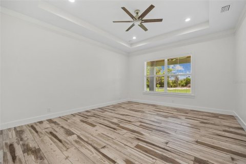House in Punta Gorda, Florida 3 bedrooms, 215.63 sq.m. № 1793143 - photo 2