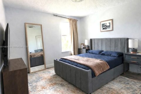 Купить виллу или дом в Уэстон, Флорида 5 спален, 285.95м2, № 2080800 - фото 17