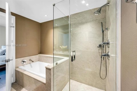 Condominio en venta en Miami, Florida, 2 dormitorios, 107.86 m2 № 2087801 - foto 4