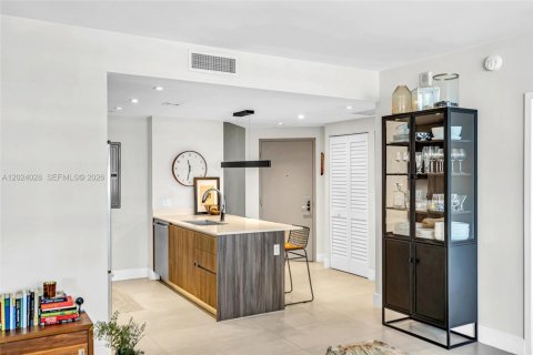 Condominio en venta en Miami, Florida, 2 dormitorios, 107.86 m2 № 2087801 - foto 25