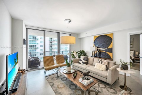 Condominio en venta en Miami, Florida, 2 dormitorios, 107.86 m2 № 2087801 - foto 18