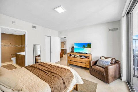 Condominio en venta en Miami, Florida, 2 dormitorios, 107.86 m2 № 2087801 - foto 15