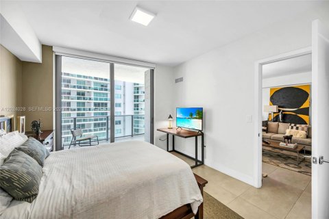 Condominio en venta en Miami, Florida, 2 dormitorios, 107.86 m2 № 2087801 - foto 16