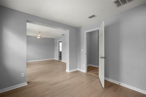 House in ARDMORE RESERVE in Minneola, Florida 4 bedrooms, 229.65 sq.m. № 2092054 - photo 12