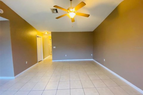 Apartamento en alquiler en Kissimmee, Florida, 3 dormitorios, 112.23 m2 № 1777132 - foto 12