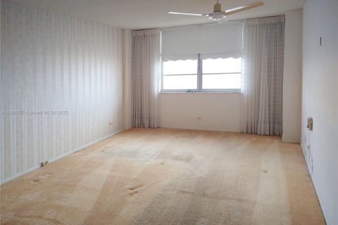 Купить кондоминиум в Санни-Айлс-Бич, Флорида 2 спальни, 118.45м2, № 1948416 - фото 14