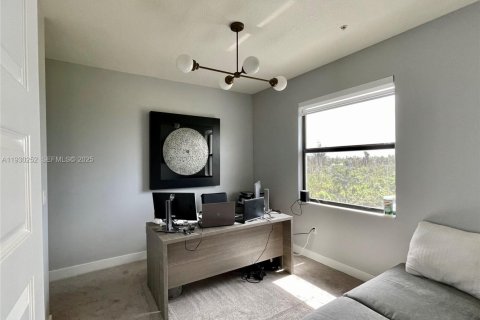 Снять в аренду кондоминиум в Дорал, Флорида 2 спальни, 99.59м2, № 1989578 - фото 11