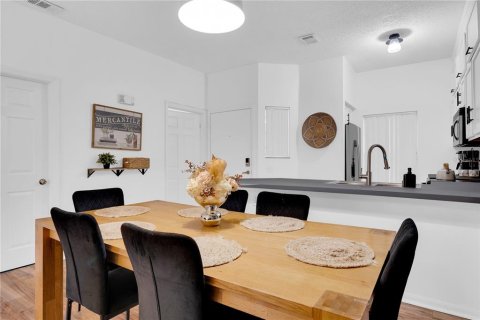 Touwnhouse à vendre à Kissimmee, Floride: 3 chambres, 119.47 m2 № 2122620 - photo 4