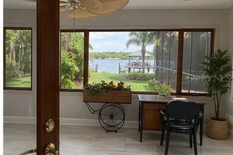 Villa ou maison à vendre à Odessa, Floride: 5 chambres, 558.16 m2 № 2222402 - photo 22