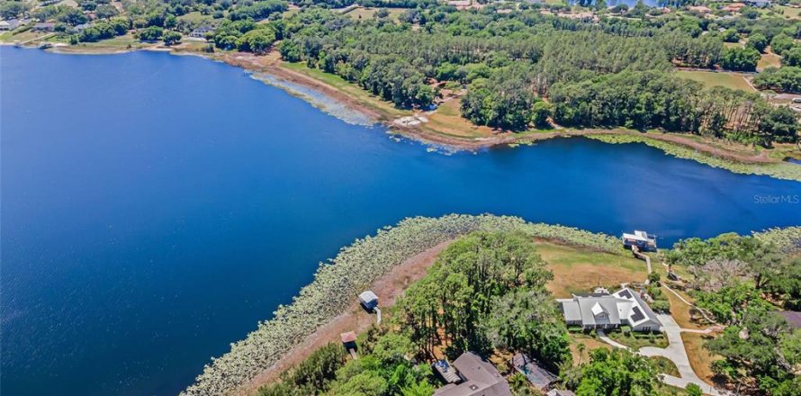 Villa ou maison à Odessa, Floride 5 chambres, 558.16 m2 № 2222402