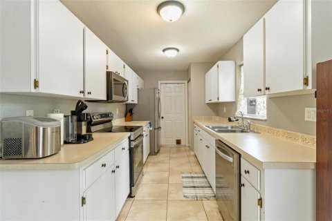 Casa en venta en Brooksville, Florida, 3 dormitorios, 115.85 m2 № 1826220 - foto 6