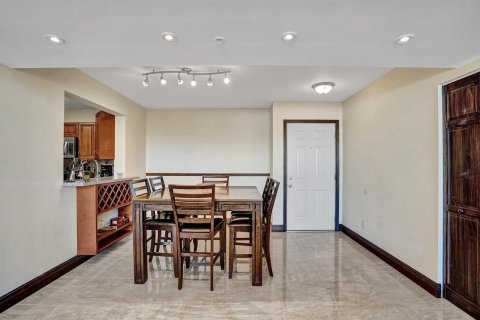 Condominio en venta en Dania Beach, Florida, 2 dormitorios, 94.95 m2 № 2193306 - foto 8