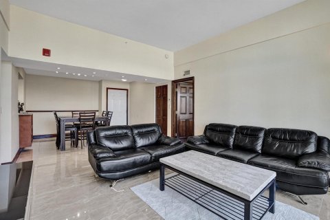 Condominio en venta en Dania Beach, Florida, 2 dormitorios, 94.95 m2 № 2193306 - foto 12
