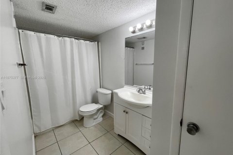 Copropriété à louer à Miami, Floride: 1 chambre, 69.4 m2 № 2079887 - photo 16