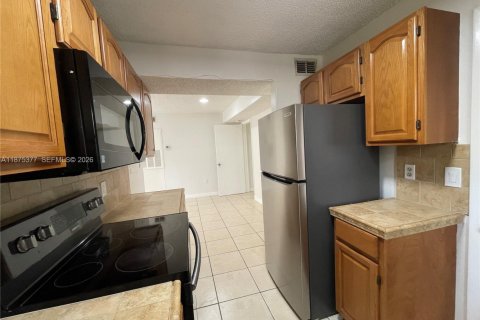 Copropriété à louer à Miami, Floride: 1 chambre, 69.4 m2 № 2079887 - photo 12