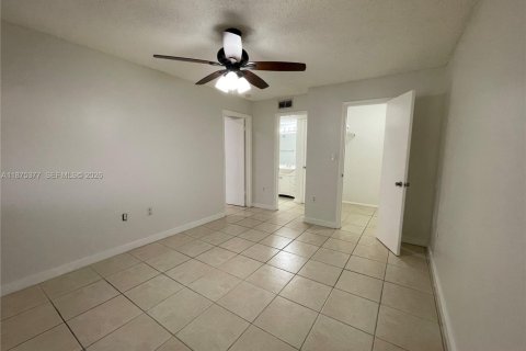 Copropriété à louer à Miami, Floride: 1 chambre, 69.4 m2 № 2079887 - photo 14