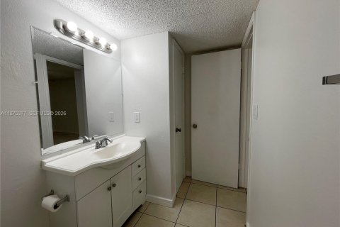 Copropriété à louer à Miami, Floride: 1 chambre, 69.4 m2 № 2079887 - photo 17