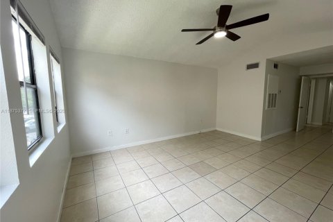 Copropriété à louer à Miami, Floride: 1 chambre, 69.4 m2 № 2079887 - photo 19