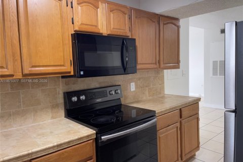 Copropriété à louer à Miami, Floride: 1 chambre, 69.4 m2 № 2079887 - photo 6