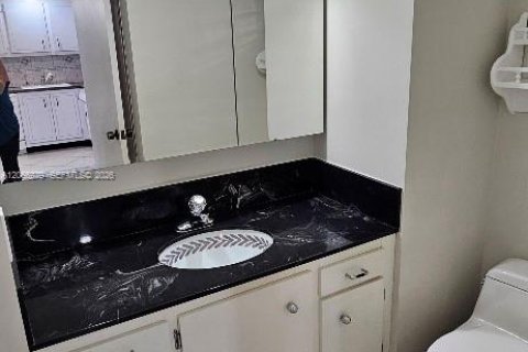Condominio en alquiler en Aventura, Florida, 1 dormitorio, 93.37 m2 № 2282739 - foto 13
