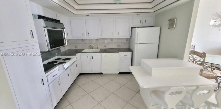 Condominio en Aventura, Florida, 1 dormitorio  № 2282739