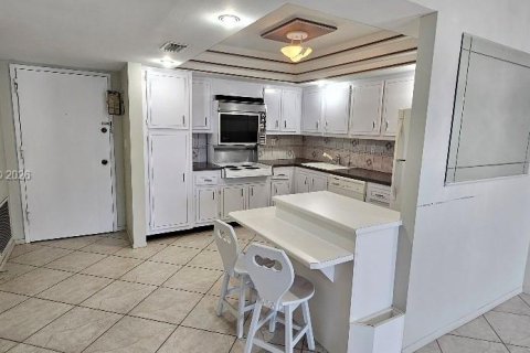 Condominio en alquiler en Aventura, Florida, 1 dormitorio, 93.37 m2 № 2282739 - foto 3