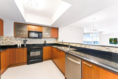 Copropriété à louer à Sunny Isles Beach, Floride: 1 chambre, 92.9 m2 № 1507003 - photo 9