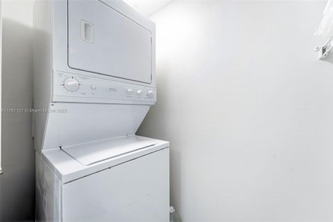 Copropriété à louer à Sunny Isles Beach, Floride: 1 chambre, 92.9 m2 № 1507003 - photo 16