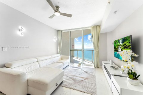 Copropriété à louer à Sunny Isles Beach, Floride: 1 chambre, 92.9 m2 № 1507003 - photo 2