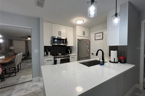 Condominio en venta en Orange City, Florida, 3 dormitorios, 97.18 m2 № 1870630 - foto 9