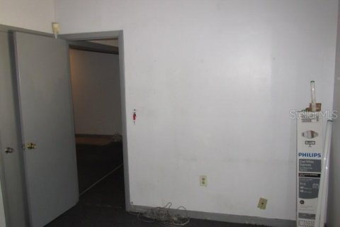 Commercial property in Kissimmee, Florida 83.61 sq.m. № 1754522 - photo 9