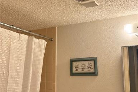 Condominio en alquiler en Belleair, Florida, 2 dormitorios, 99.22 m2 № 1561474 - foto 13